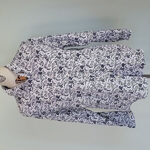 LILI'S CLOSET floral button-down 100% cotton blue & white shirt.  Size Large.